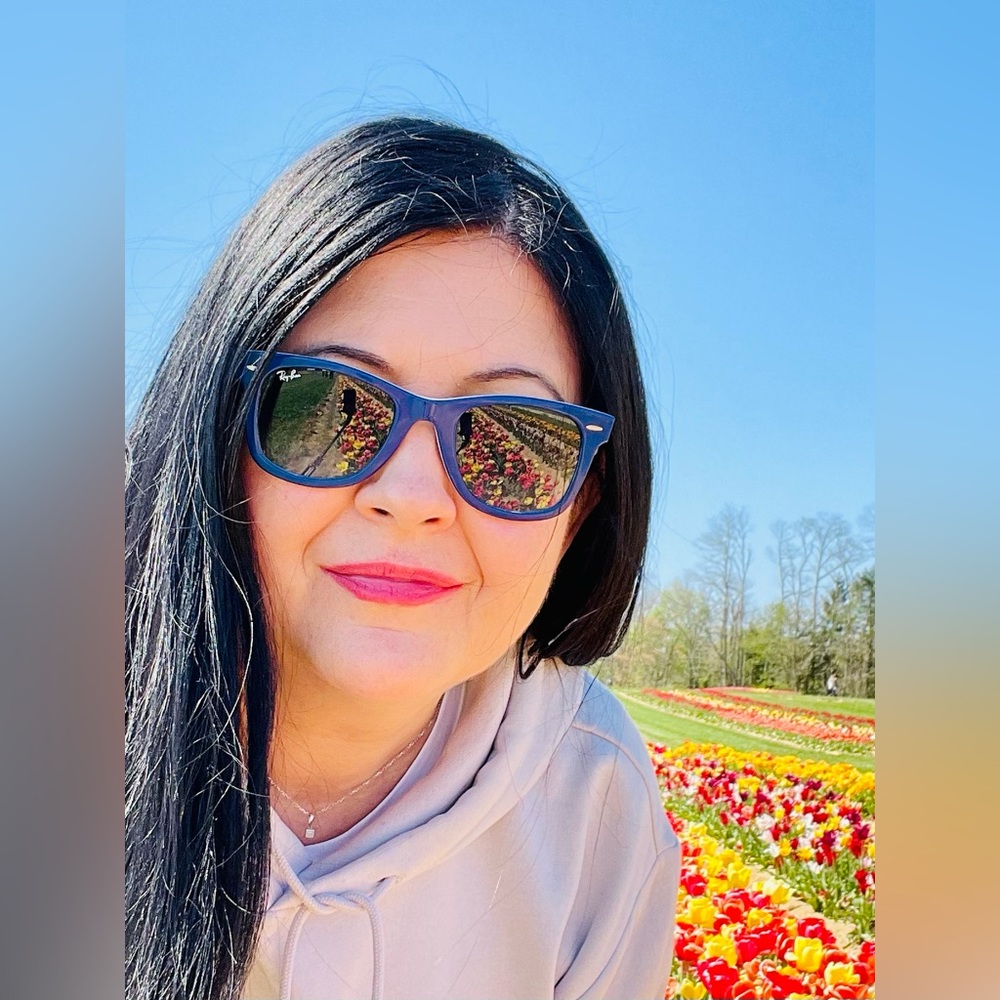 Meet your Posher, Eleonora